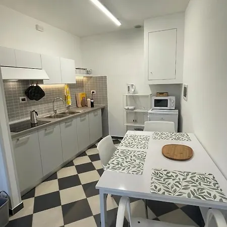 Ineja In The Heart Of Oneglia, Within Walking Distance Of The Sea شقة