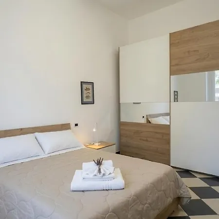 Ineja In The Heart Of Oneglia, Within Walking Distance Of The Sea *